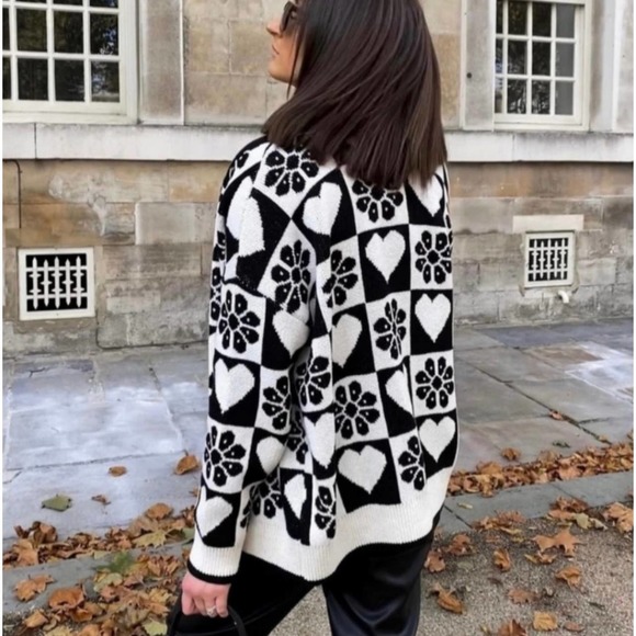 Zara Black and White Patterned Cardigan - Picture 4 of 15